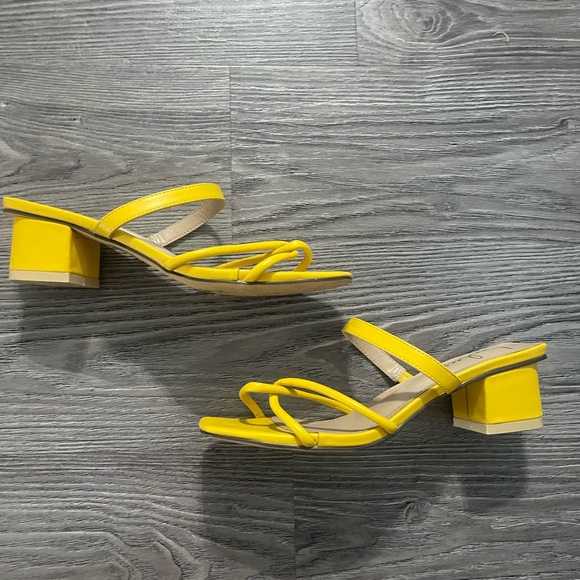 Lulus Leylia Yellow Block Heel Sandals Size 7.5 Brand New Never Worn - Picture 9 of 10